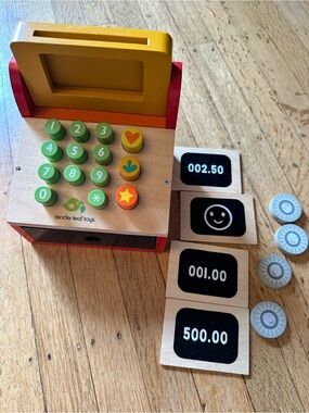 Tender Leaf Toys cash register